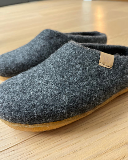 Wool Slippers with rubber sole